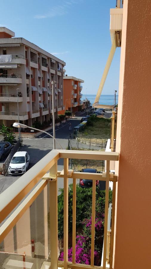 Casalmare Via Asse Lägenhet Ventimiglia Exteriör bild